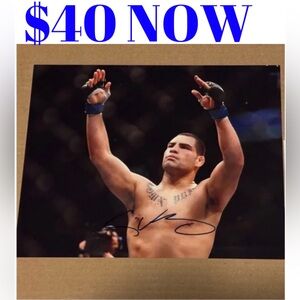 Cain Velasquez Heavyweight MMA UFC Champion Signed Autograph 8x10 Photo COA